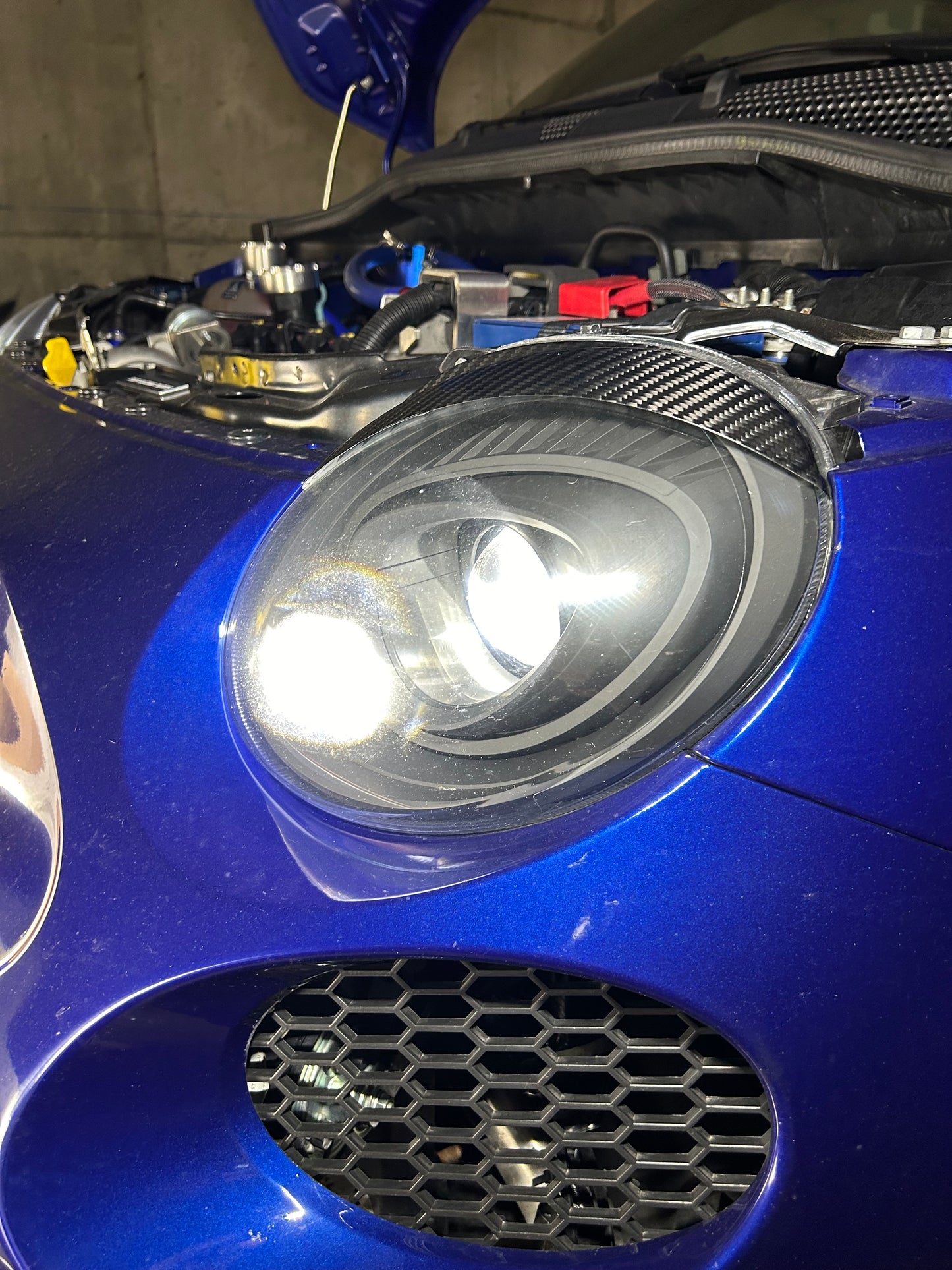 Coppia Palpebre Fanali Anteriori alogeni in VERO CARBONIO 500 Abarth - 595 - 695 - 500