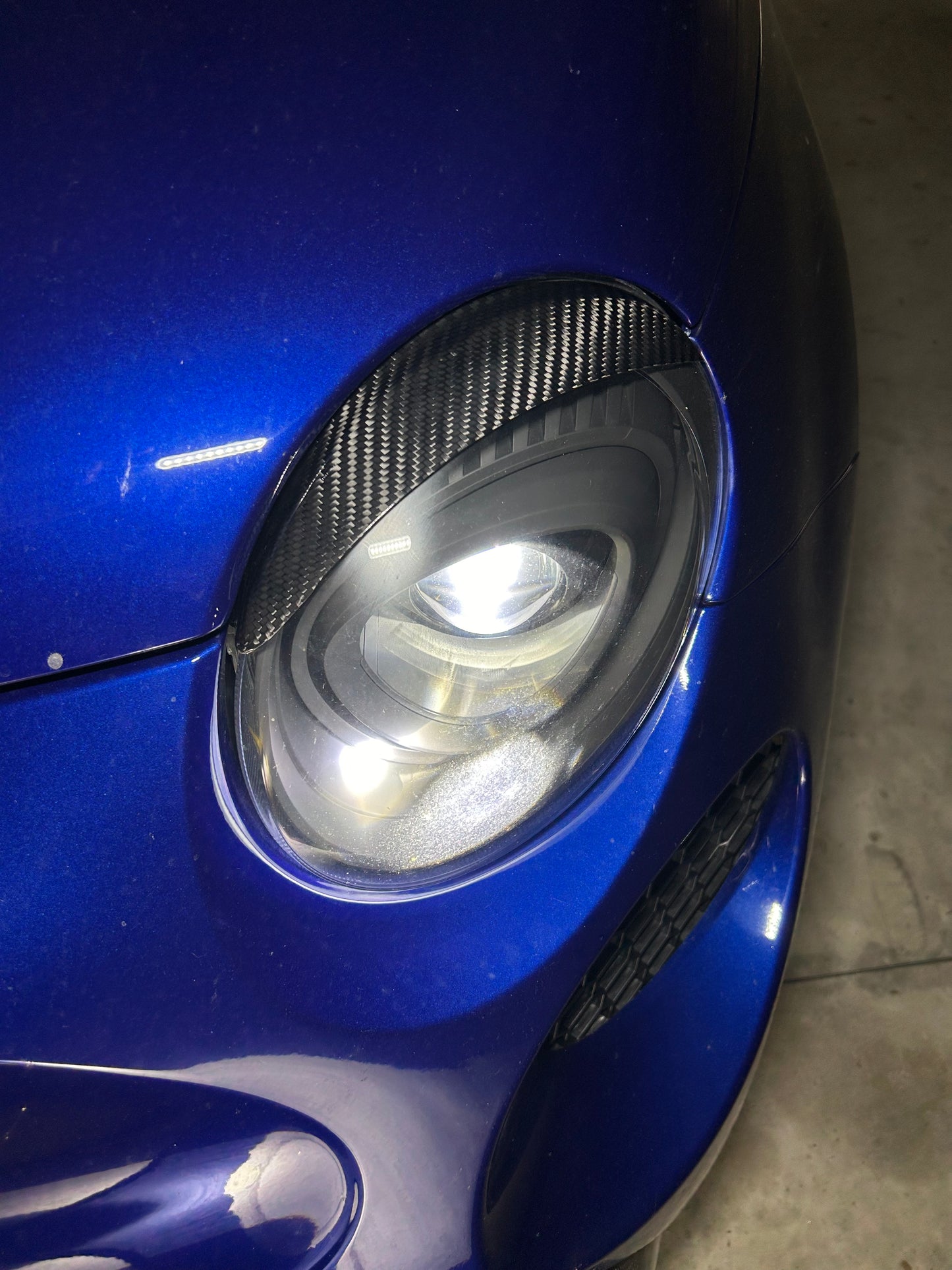 Pair of Halogen Headlight Eyelids in REAL CARBON 500 Abarth - 595 - 695 - 500