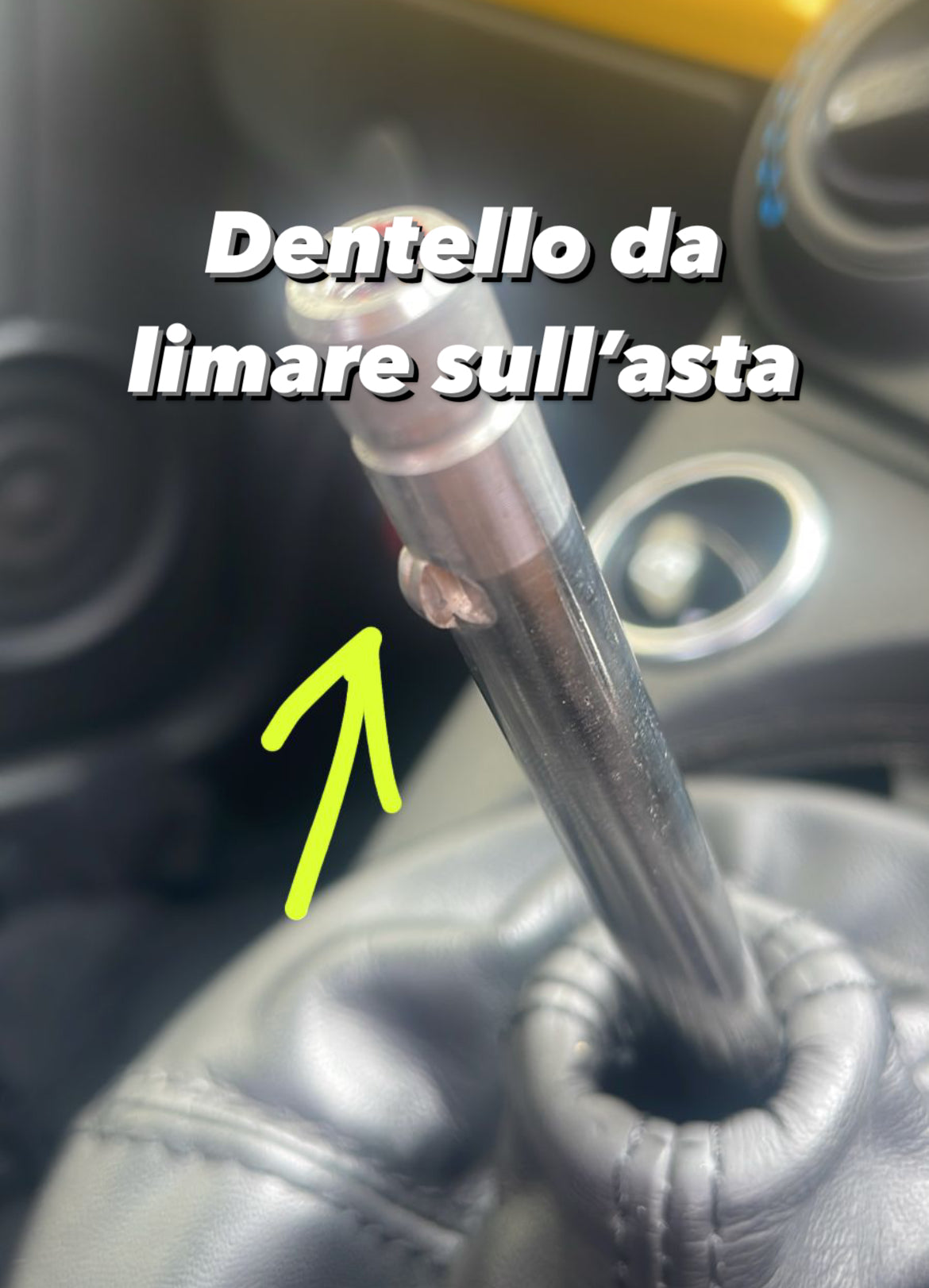 Pomello cambio in VERO CARBONIO con scorpione per Fiat 500 Abarth 595- 695