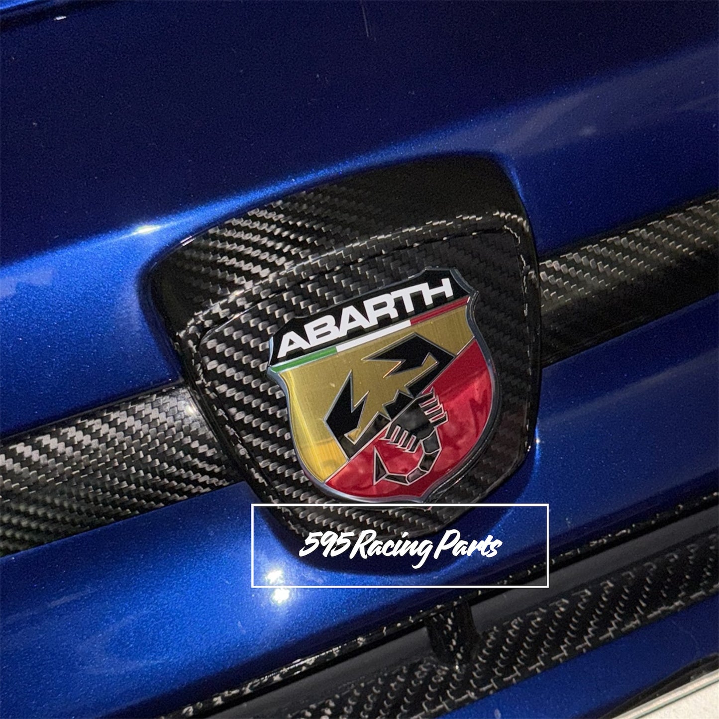 Cover contorno logo anteriore Abarth in CARBONIO VERO per Fiat 500 Abarth 595 - 695
