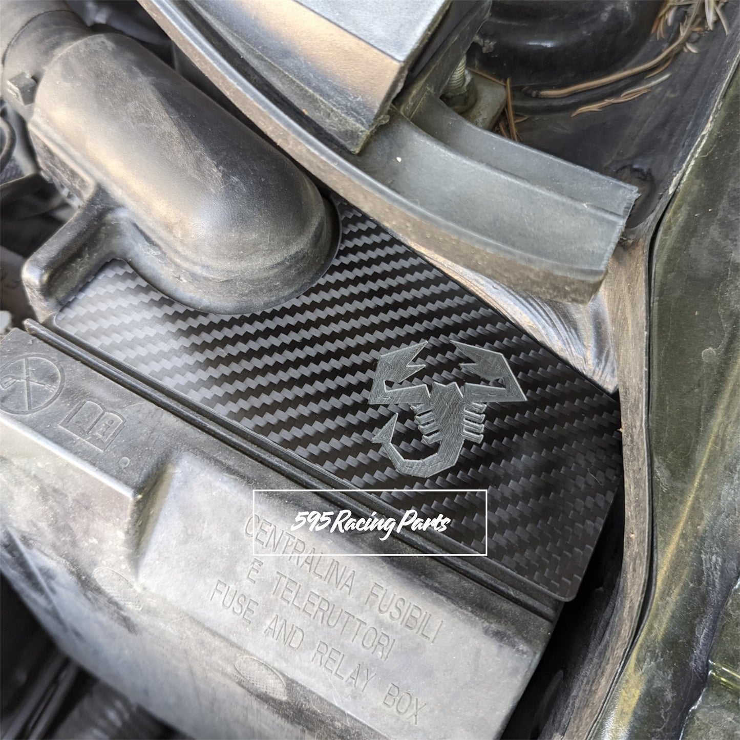 Cover scatola fusibili in VERO CARBONIO per Fiat 500 Abarth - 595 - 694 - Restyling