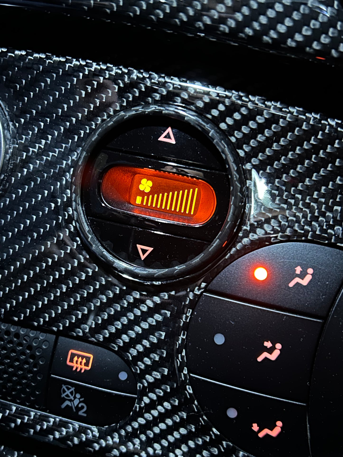 Pair of automatic climate control rings cover in REAL CARBON for Fiat 500 Abarth - 595 - 695 - Fiat 500 - in different finishes