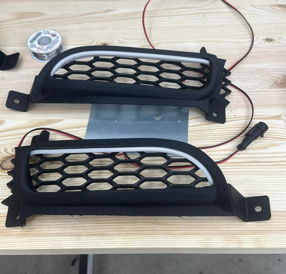 Kit griglie + led integrato per fendinebbia posteriori Abarth 595 - 695 - Restyling