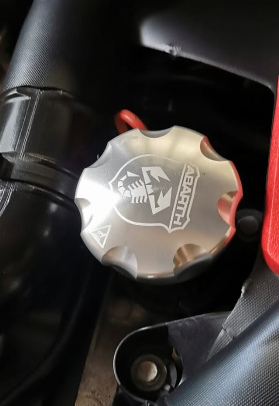 Kit tappi vano motore alluminio Fiat 500 Abarth - Punto - Mito - 595 - 695 - in diverse colorazioni