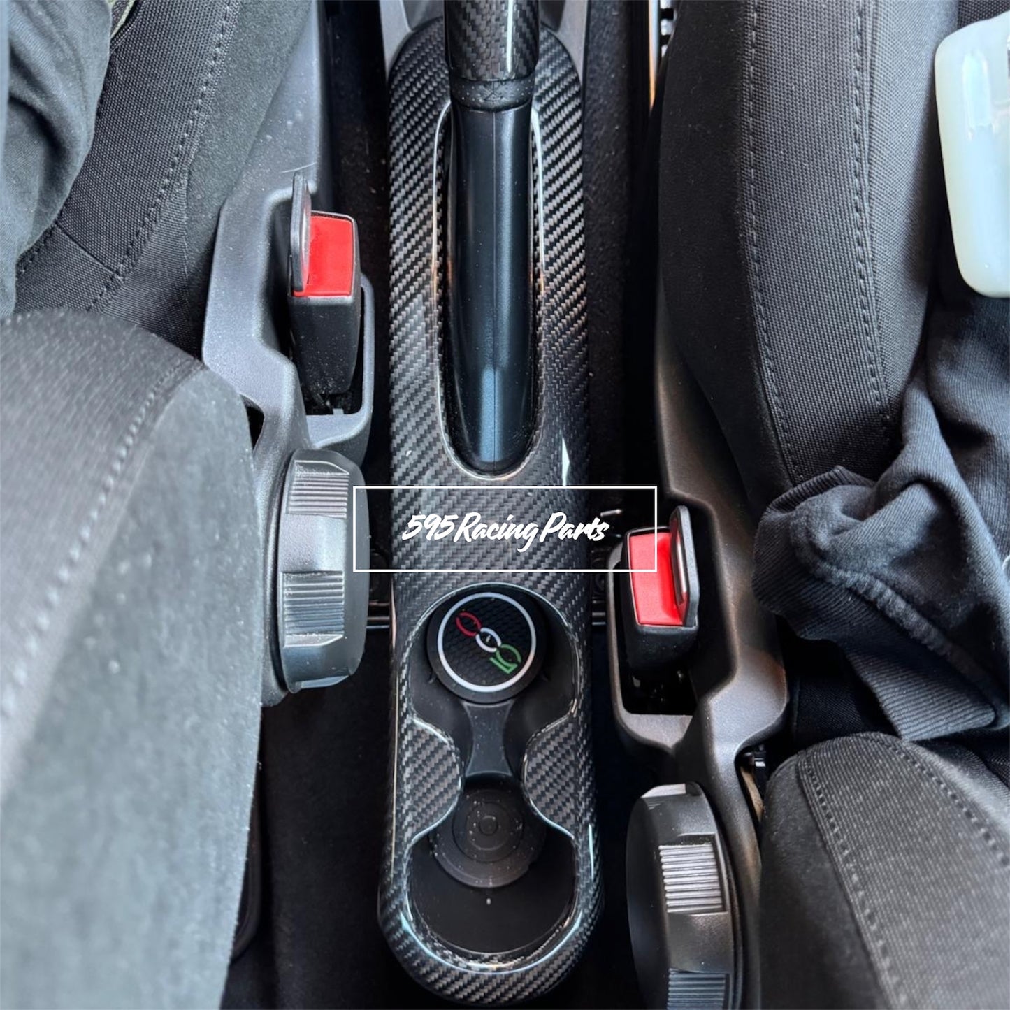 Central tunnel cover in REAL CARBON Fiat 500 Abarth - 595 - 695 Restyling