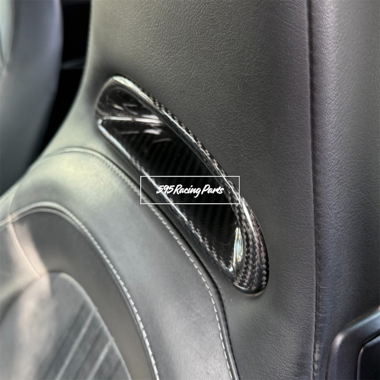 Pair of seat belt loop covers in REAL CARBON for Fiat 500 Abarth - 595 - 695