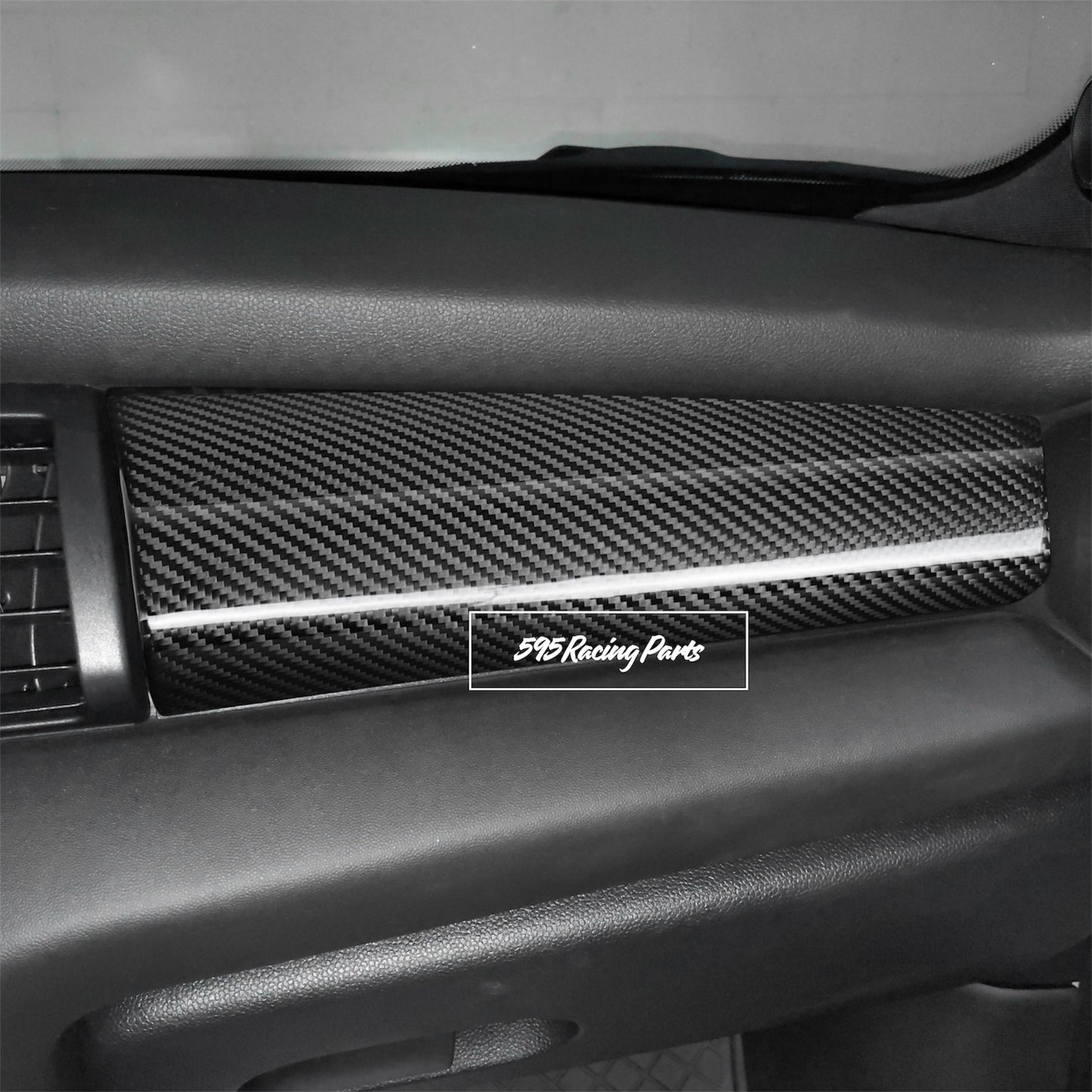 Dashboard cover in REAL CARBON Mini Cooper F55/F56 (2015-21)