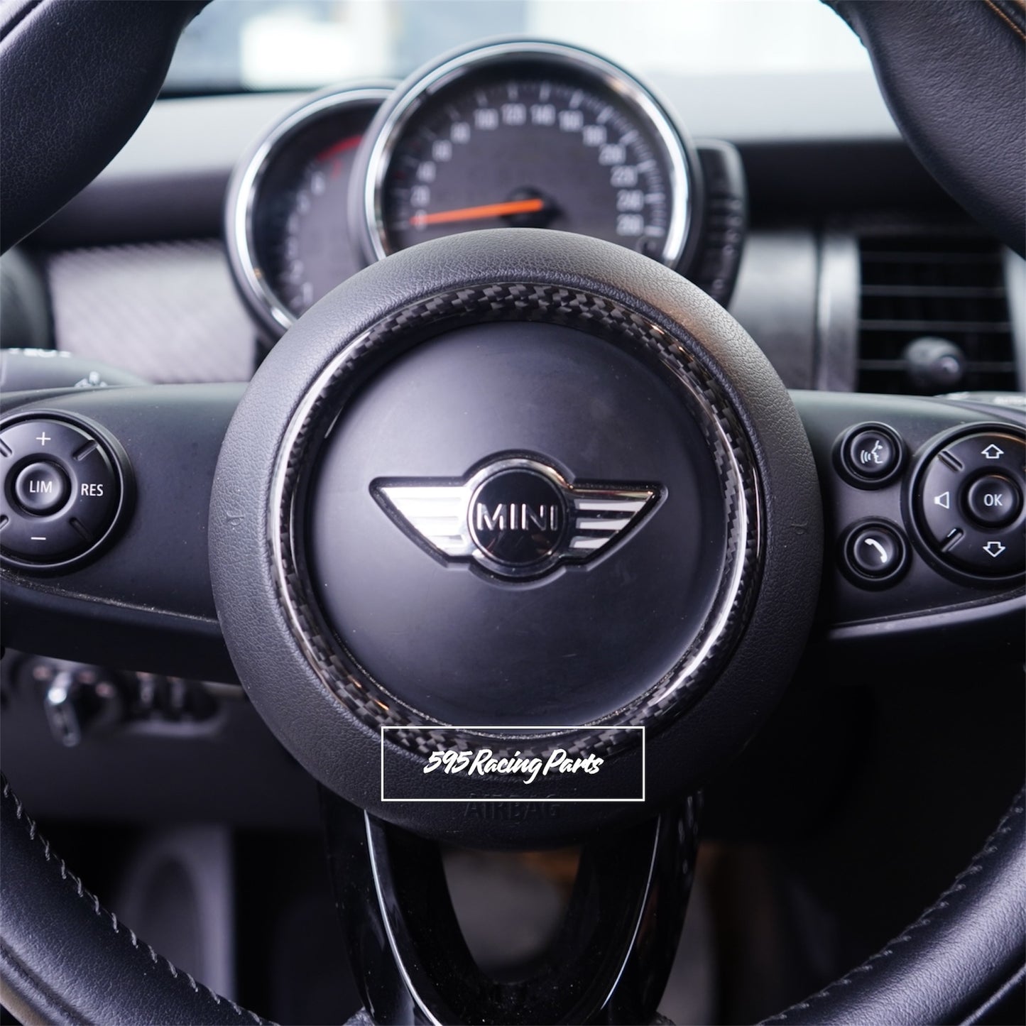 Airbag frame cover in REAL CARBON Mini Cooper F54/F55/F56/F57/F60