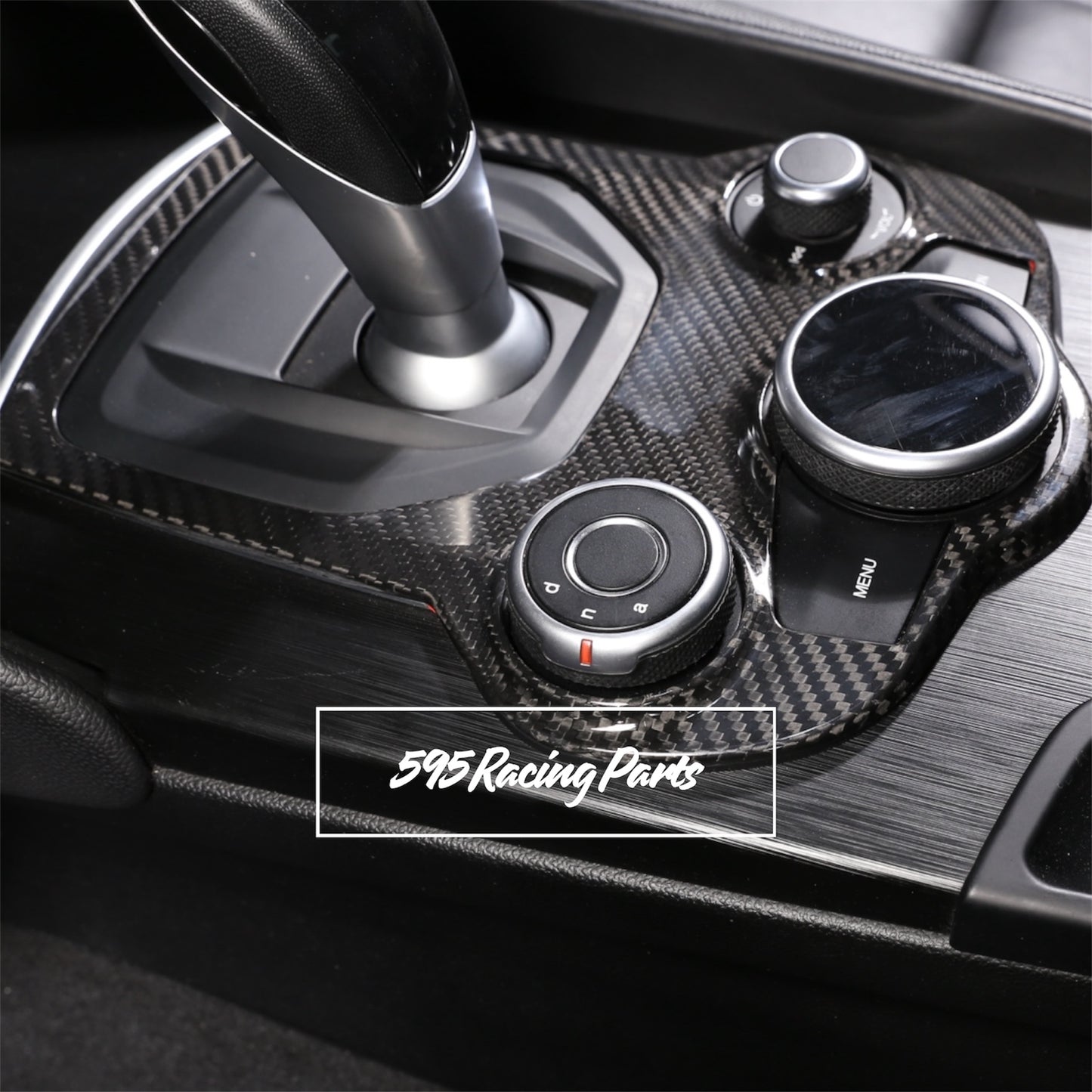 Gear shift cover in REAL CARBON for Alfa Romeo Giulia
