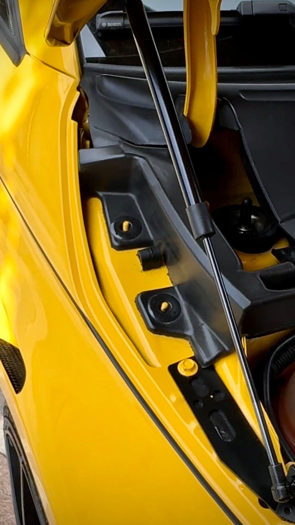 Kit Pistoncini a gas per apertura automatica cofano Fiat 500 Abarth - 595 - 695