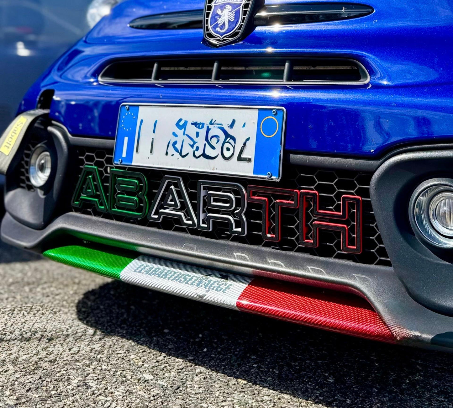 Scritta Abarth per mascherone paraurti originale Abarth 595 - 695 - Restyling