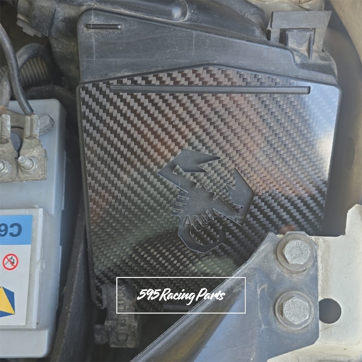 Real Carbon Fuse Box Cover for Fiat 500 Abarth - Pre Restyling