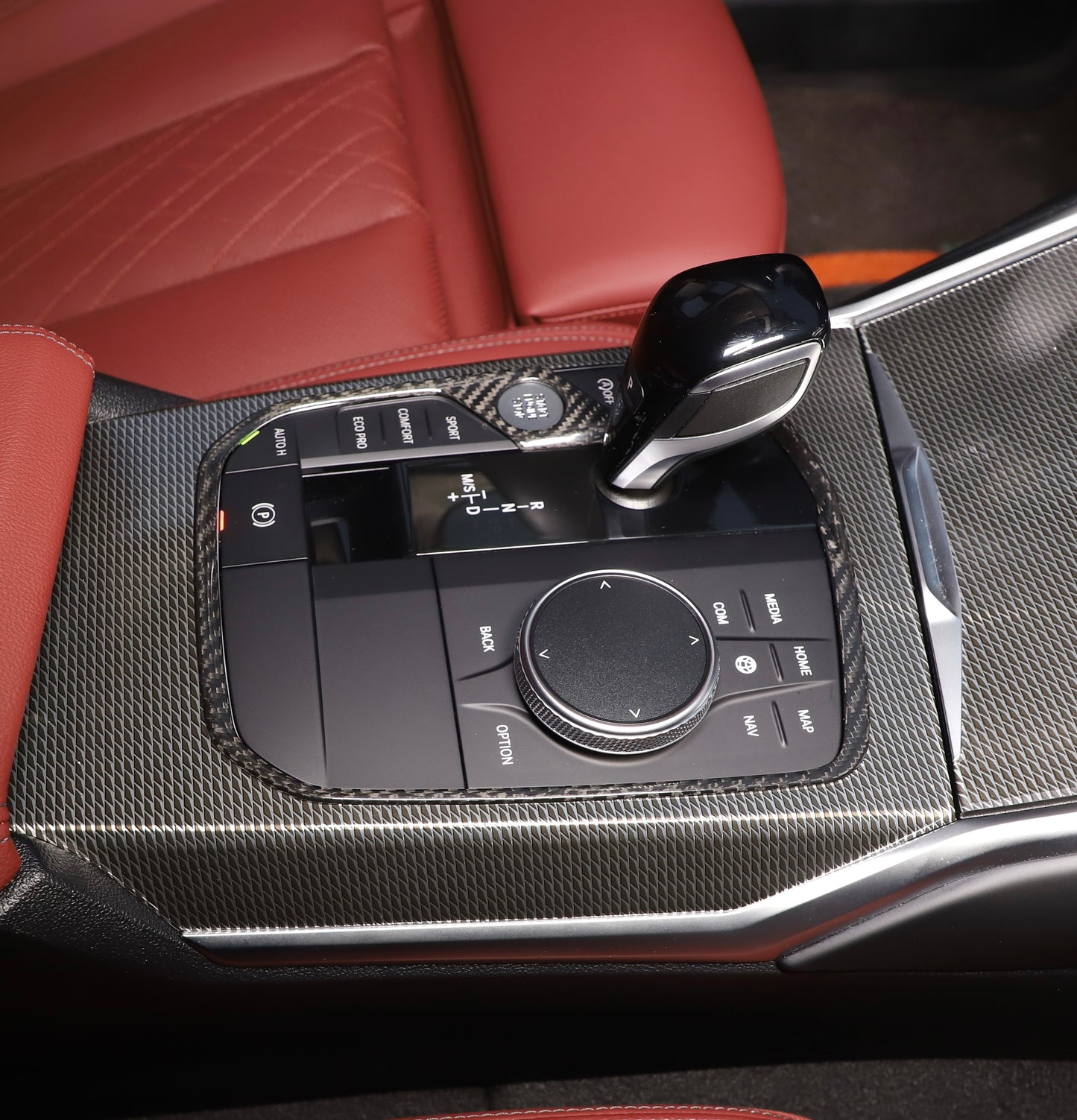 Cover cornice cambio in VERO CARBONIO per BMW Serie 8 2019-2022