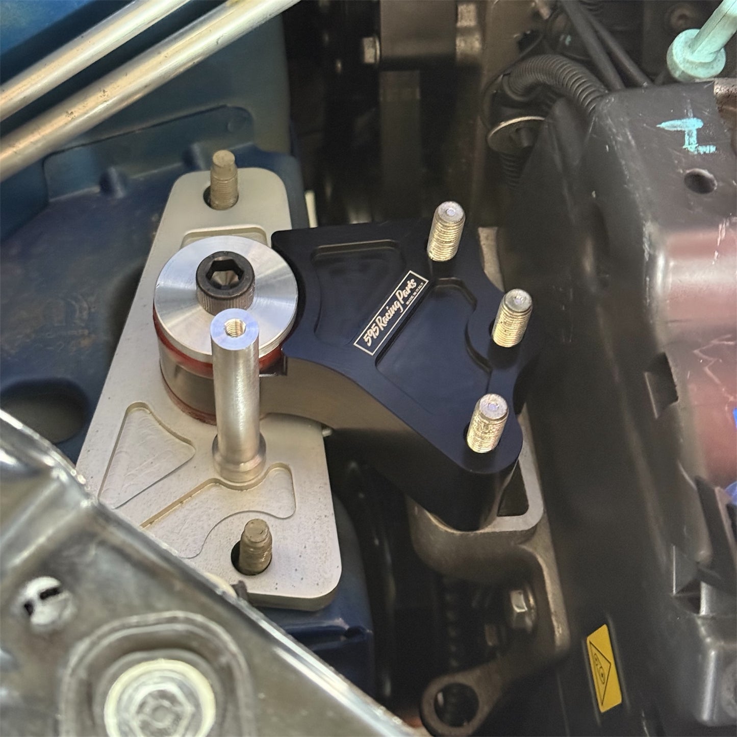 Supporto motore lato distribuzione rinforzato Fiat 500 Abarth - 595 - 695