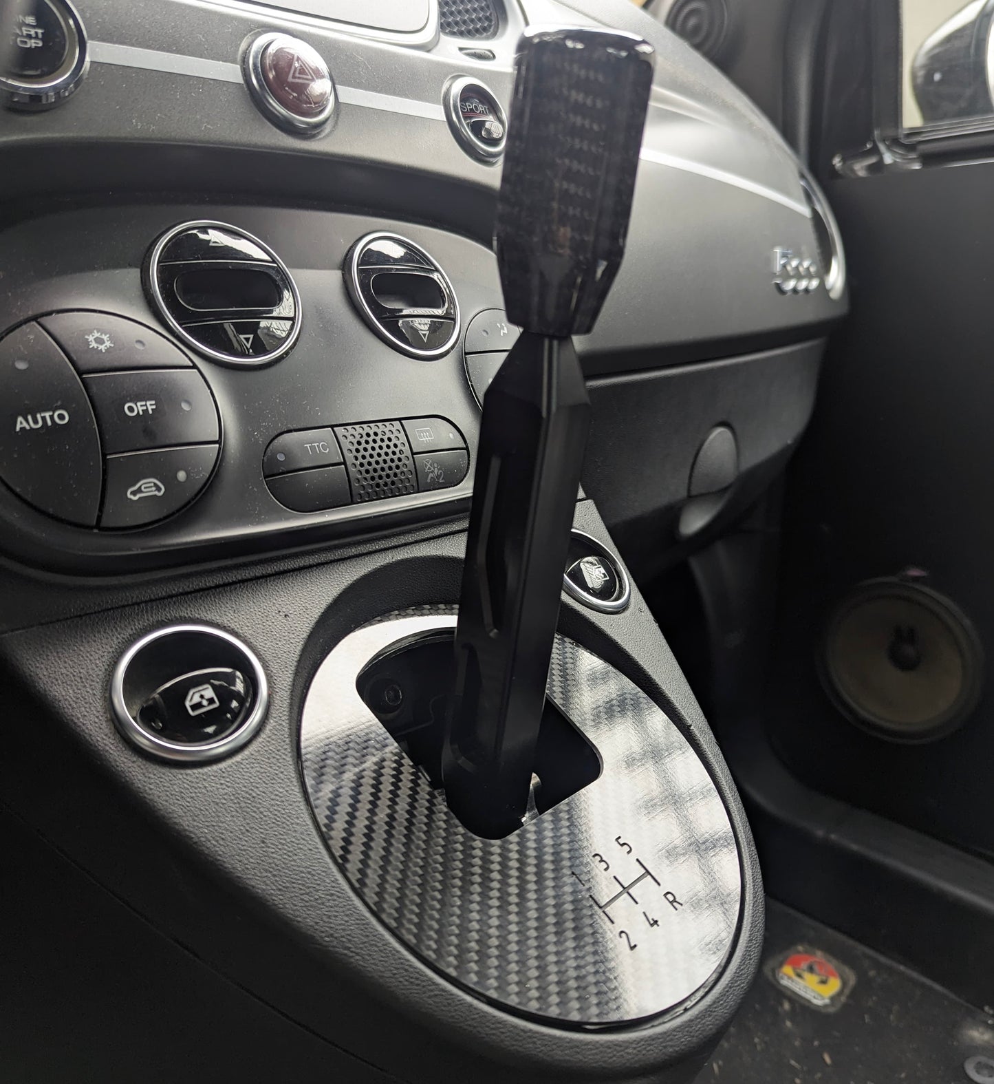 595 Racing Parts Gear Shift Plate in REAL CARBON FIBER Abarth 500 - 595 - 695